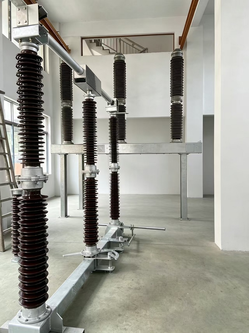 220 kV leválasztó kapcsoló kültéri nagyfeszültségű alállomási alkalmazásokhoz